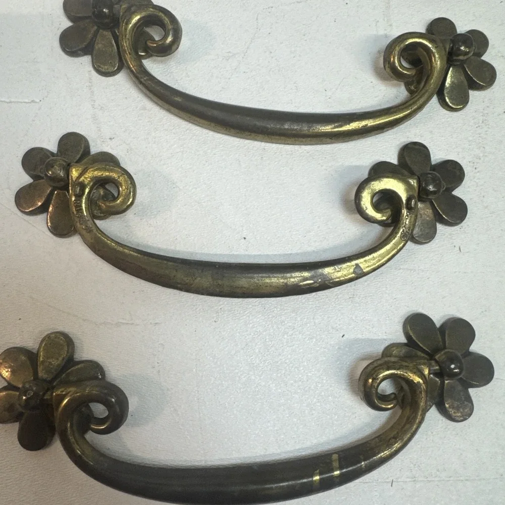 Set of 5 Vintage Brass Drawer Handle Pulls Clover MCM Swivel No Screws Flowers
